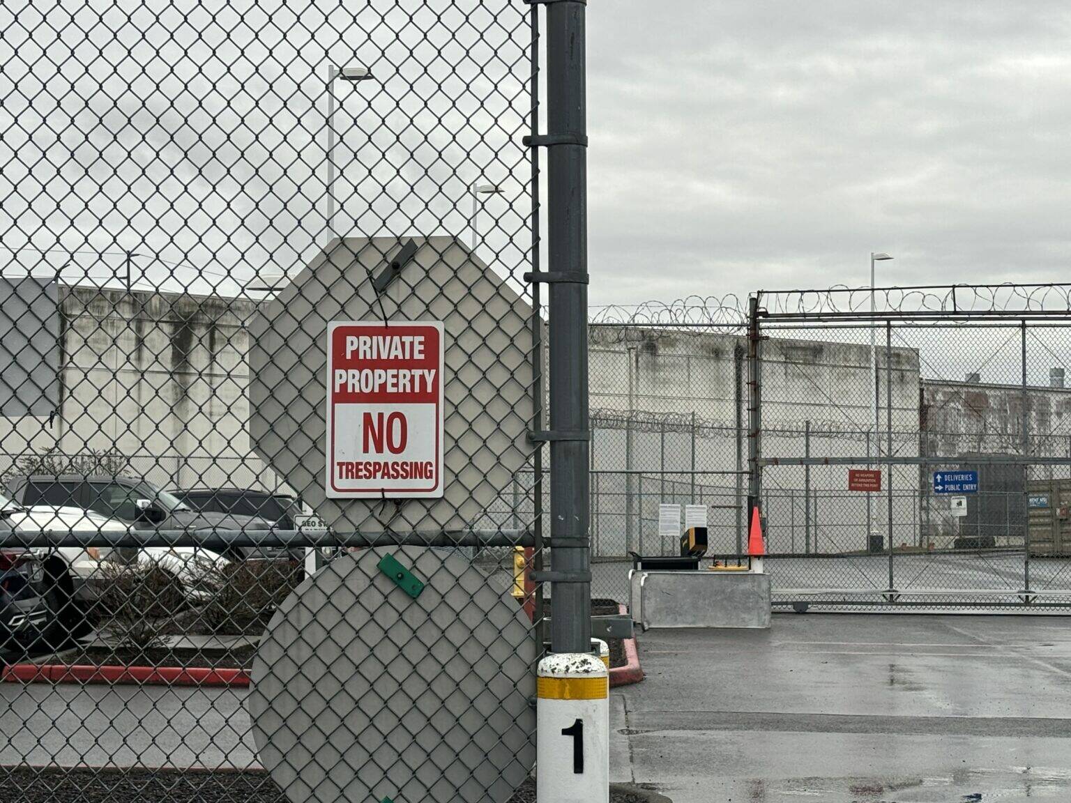 Grace Deng/Washington State Standard
A “no trespassing” sign outside of Northwest ICE Processing Center, also known as Northwest Detention Center.