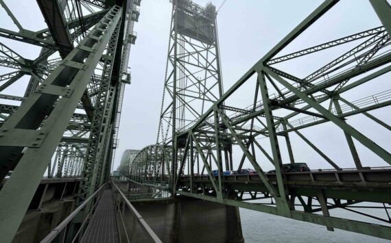 More than 131,000 drivers crossed the Interstate Bridge between Portland and Vancouver each day in 2021 compared to 33,000 in 1961. (Grant Stringer/States Newsroom)