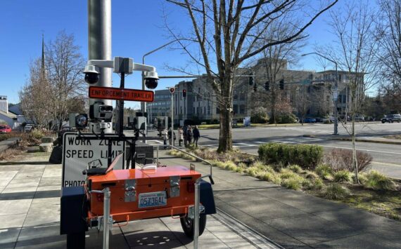 (Jake Goldstein-Street/Washington State Standard
A new speed camera mounted on a trailer, shown in Olympia, will patrol work zones on Washington highways.